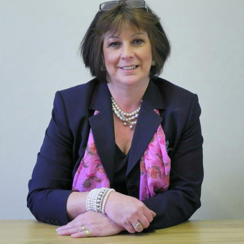 Michelle O'Sullivan, Cert.FAA.